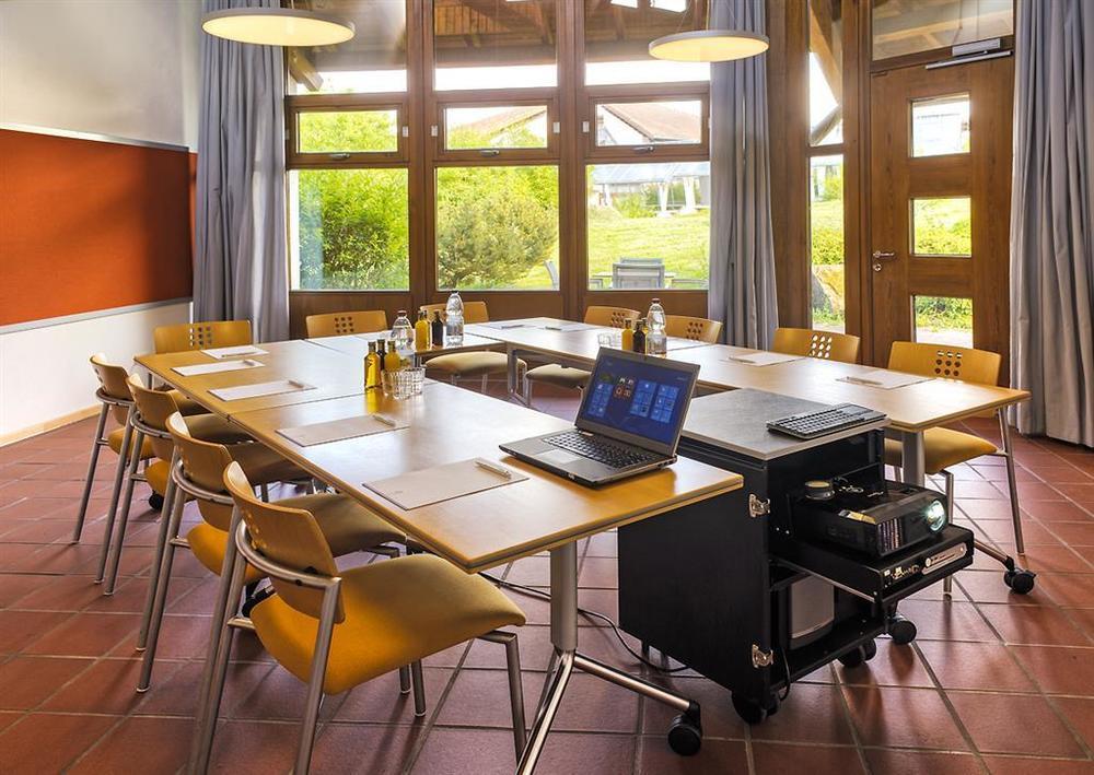 Hohenwart Forum Pforzheim Facilidades foto